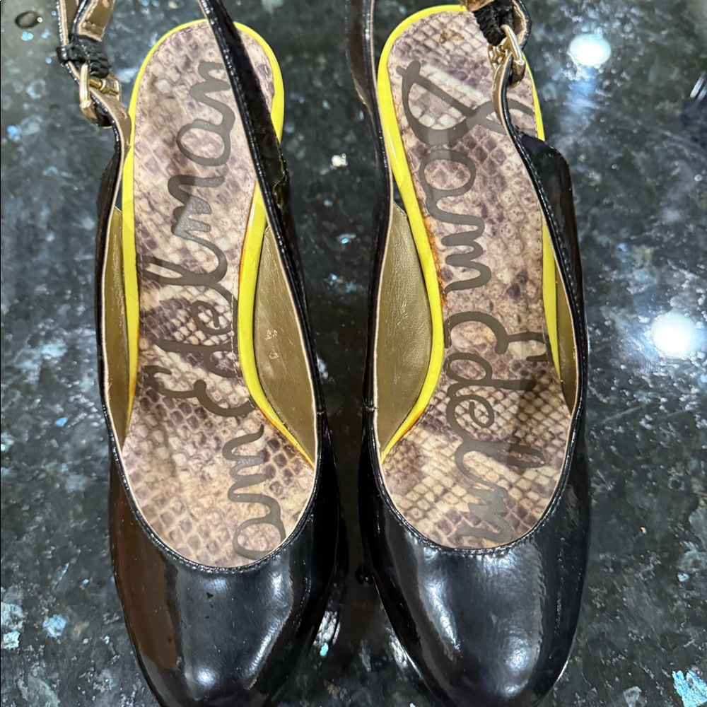 Cute parent leather upper black wedges. Great condition slightly worn